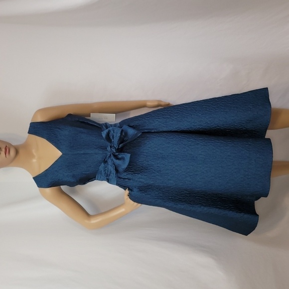 Teri Jon Sleeveless V Neck Cocktail or Holiday Dress - Picture 15 of 17